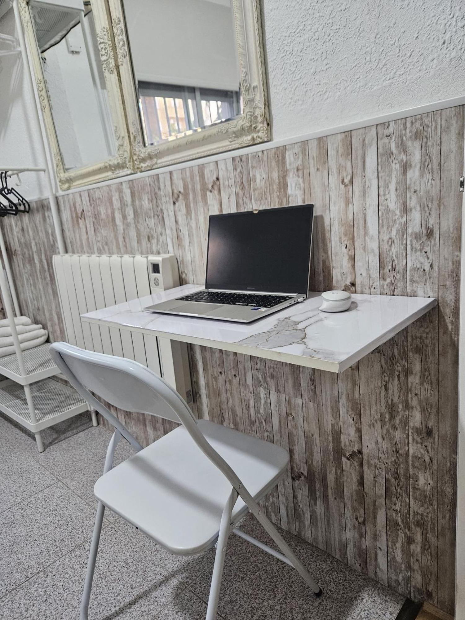 Habitacion En Casa De Familia "Valenciabonita" Ngoại thất bức ảnh